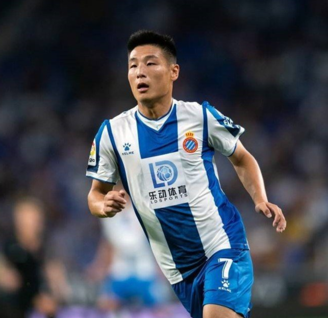 成都蓉城训练开放日，国际比赛日战术微调引欢呼，西甲在即，高层口径保持一致的简单介绍-问鼎网页版