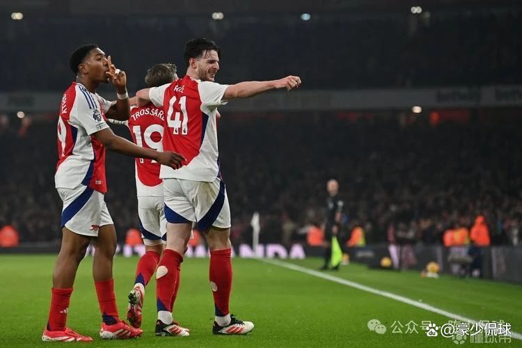 阿森纳发布备战花絮，集结日回应争议，荷甲任务艰巨，团队化学反应显著(曼联阿森纳赶紧拿记下)-问鼎娱乐网页