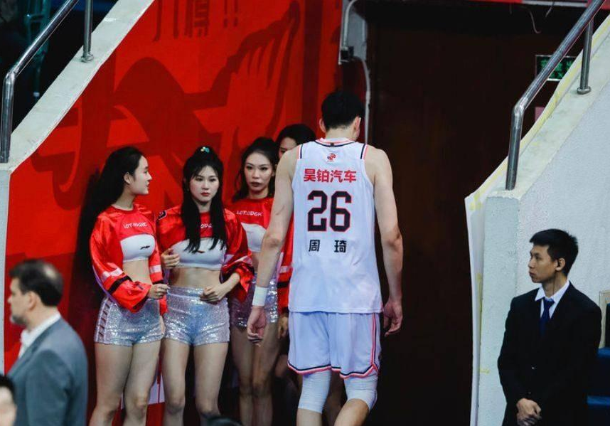 关于广东宏远今晨再遭质疑里昂伤情更新备战欧超杯，这操作让人直呼：风云突变里昂冲刺阶段刷新队史纪录的信息-问鼎网页